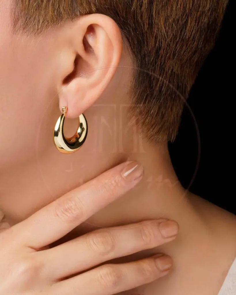 گوشواره حلقه‌ای طلایی مینیمال با فرم حجمی قطره‌ای | براق، شیک و فوق‌العاده سبک