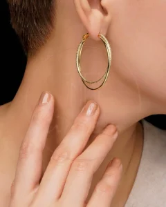 گوشواره حلقه‌ای طلایی دوبل | طراحی مینیمال، سبک و درخشان