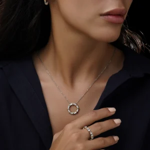 سرویس آبکاری طلا طرح حلقه درخشان نگین‌کاری