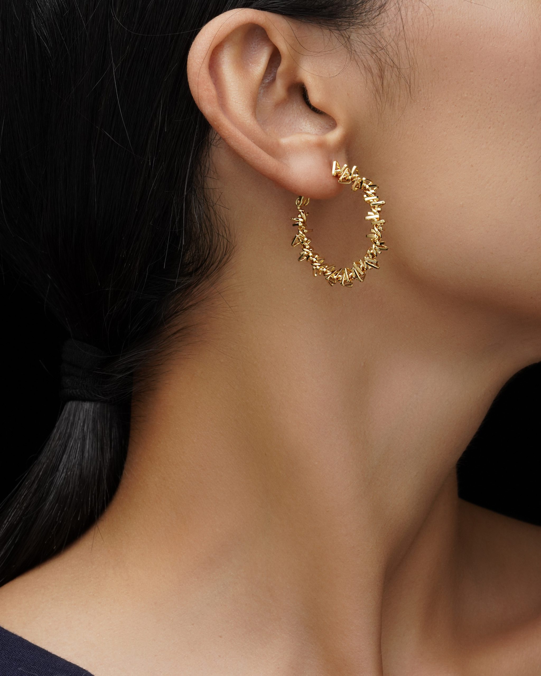 گوشواره حلقه ای طرح طلا خاویاری