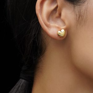 گوشواره میخی طرح قلب مینیمال