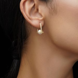 گوشواره طرح زنبور و مروارید
